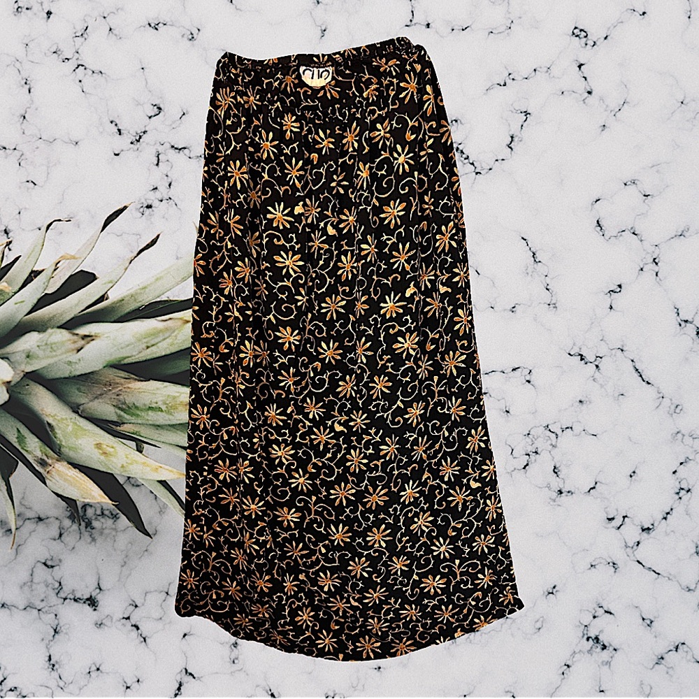 Smalll long bohemian style skirt